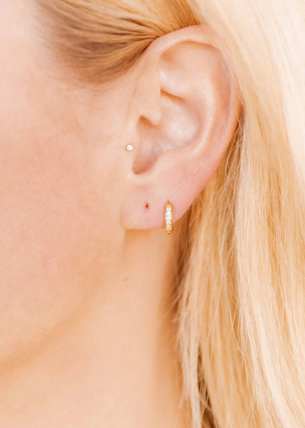 Huggie Earrings - Scarlett Hoop Gold 8mm CZ