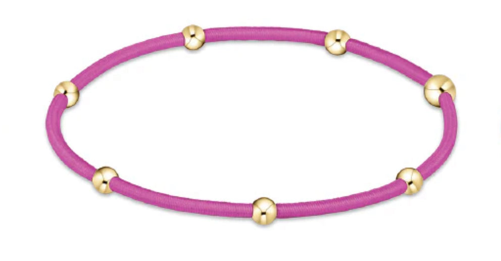 "e"ssentials - fuchsia