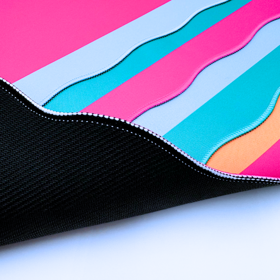 Scalloped Mahjong Mat | Bright Colors | 31" x 31": Pink Center- Blue Scallop