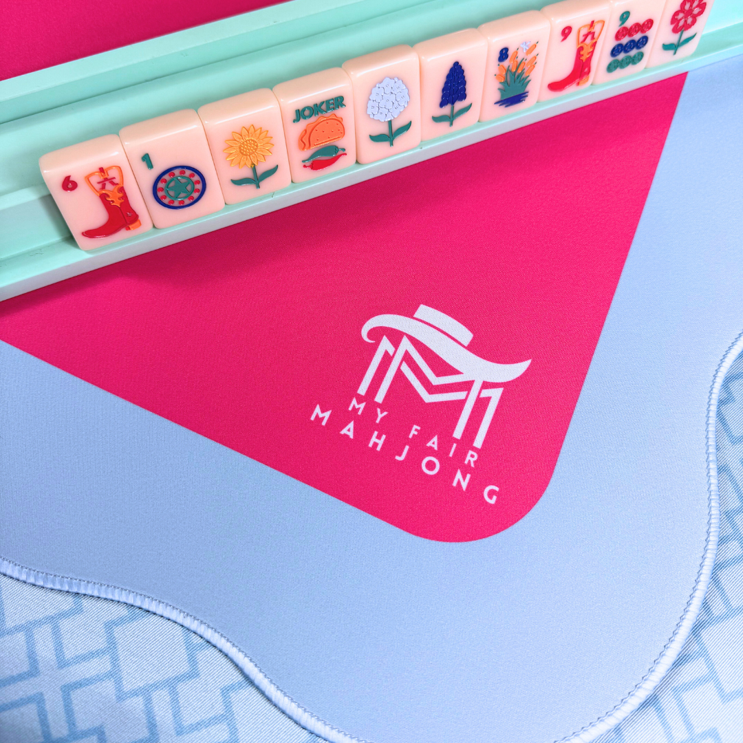 Scalloped Mahjong Mat | Bright Colors | 31" x 31": Pink Center- Blue Scallop