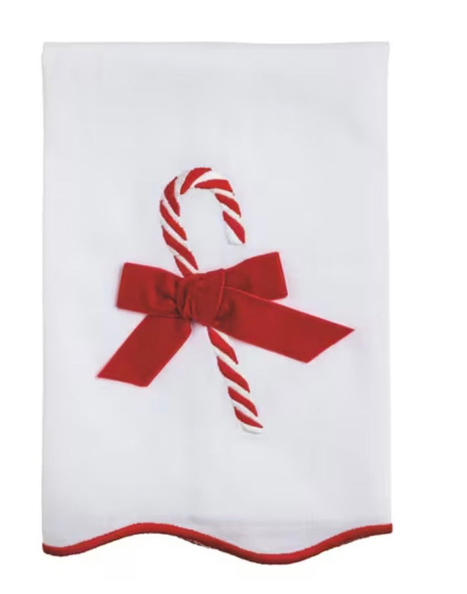 SCALLOP EMBROIDERED TOWEL
