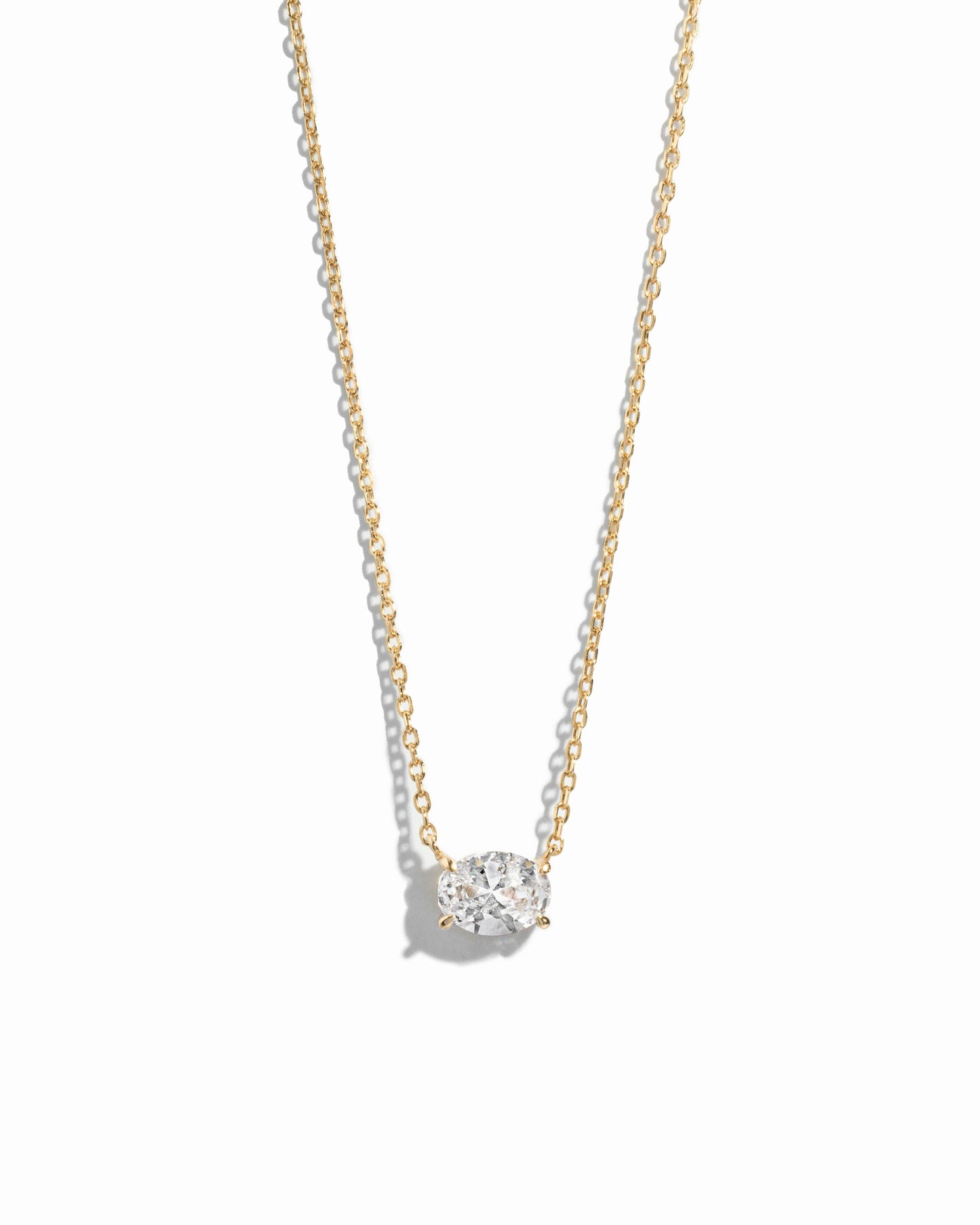 Oval Pendant Necklace: Gold