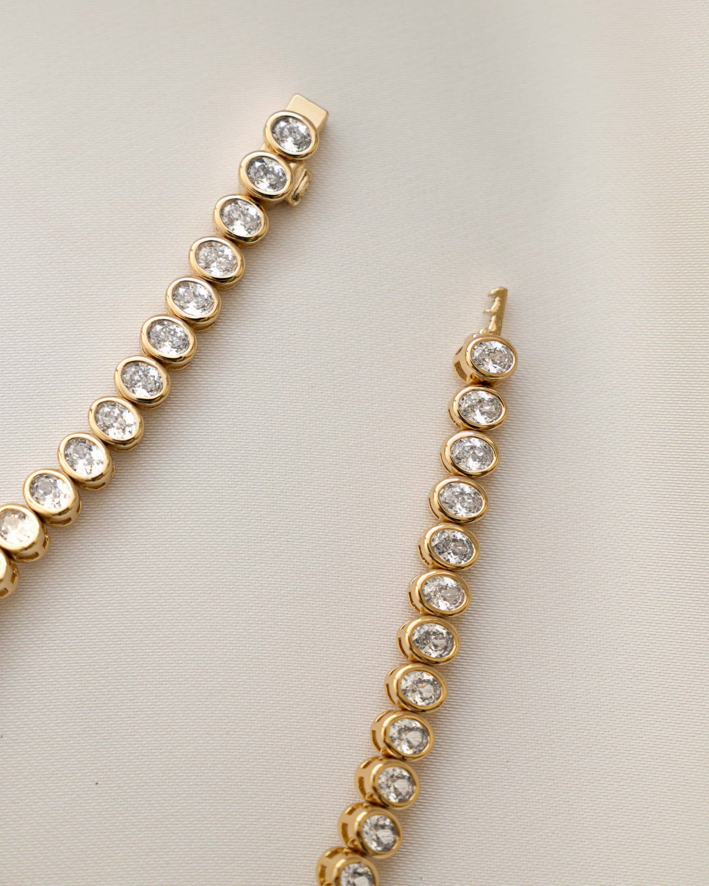 Oval Bezel Tennis Bracelet: Gold / 6.25"