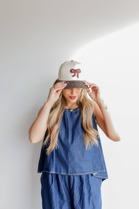 CHEETAH BOW TRUCKER HAT