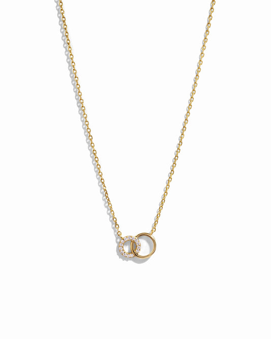 Circle Link Necklace: Gold