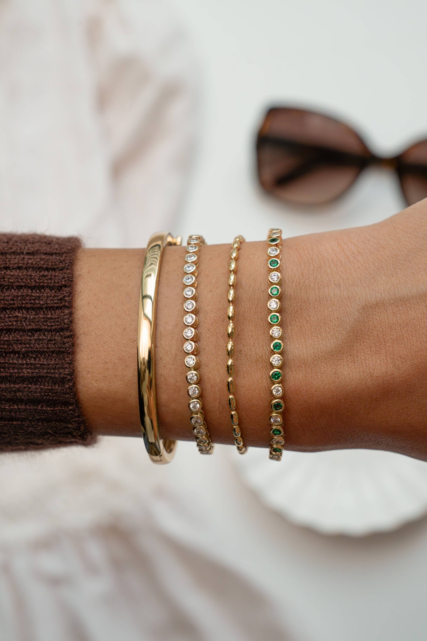 Solid Bangle: 6.75" / Gold