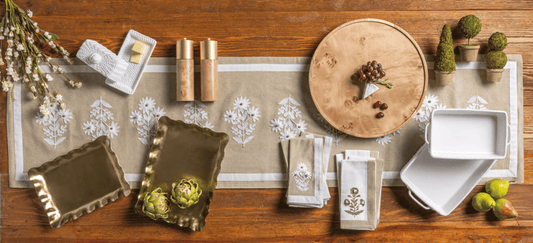 Floral Embroidered Cloth Napkin Set