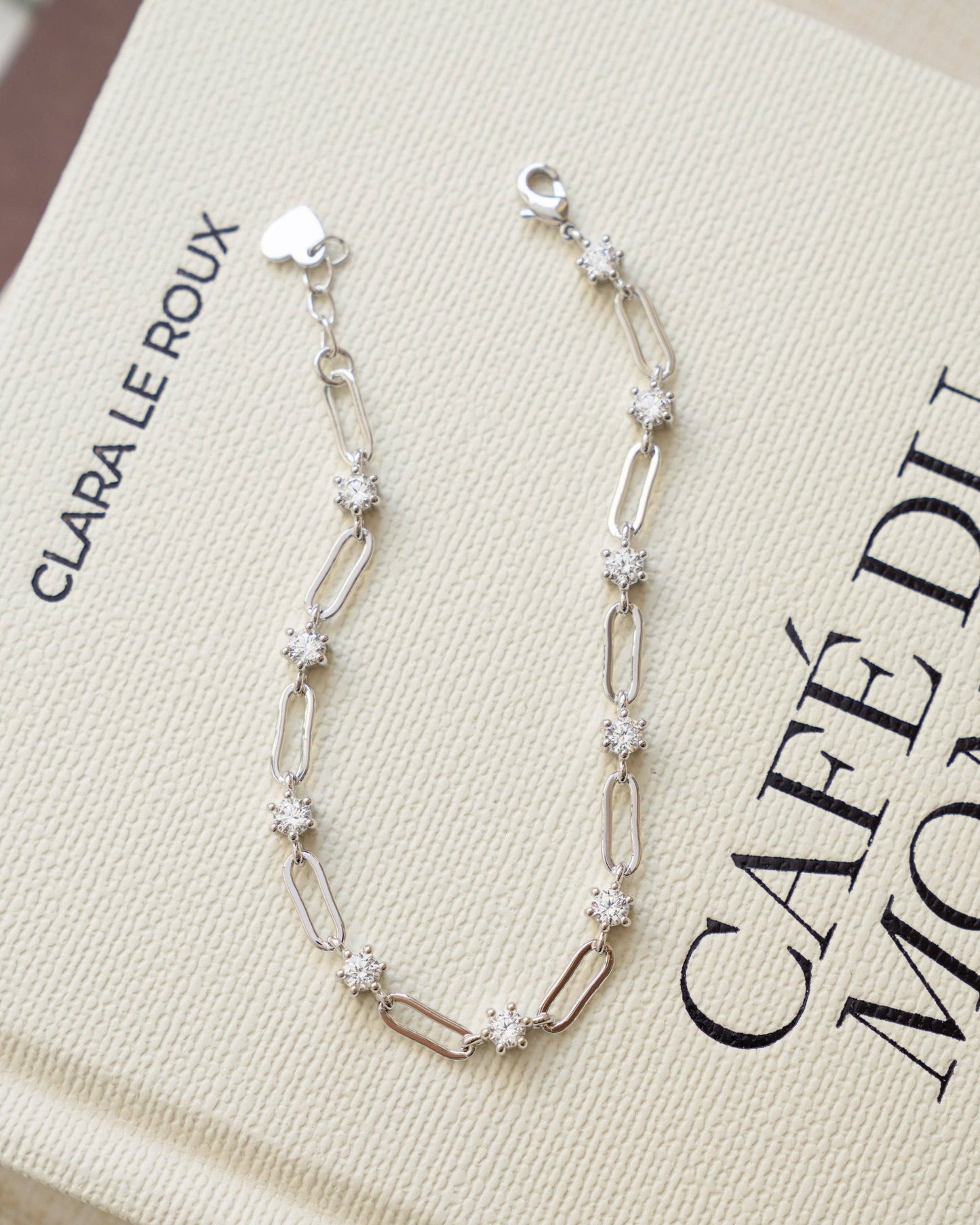 Savannah Bracelet: 6" + 0.5" Ext. / Gold