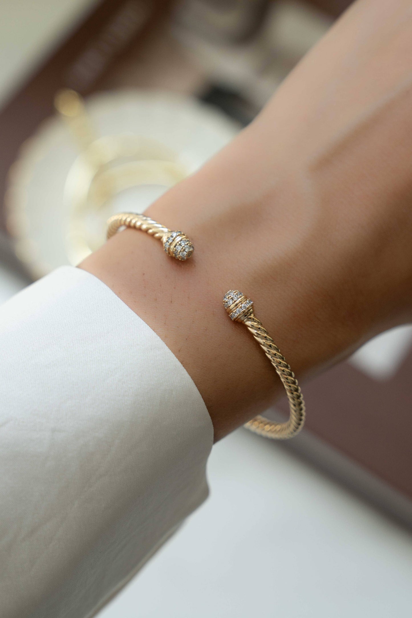 Twisted Bangle Cuff: Gold / 6.25"