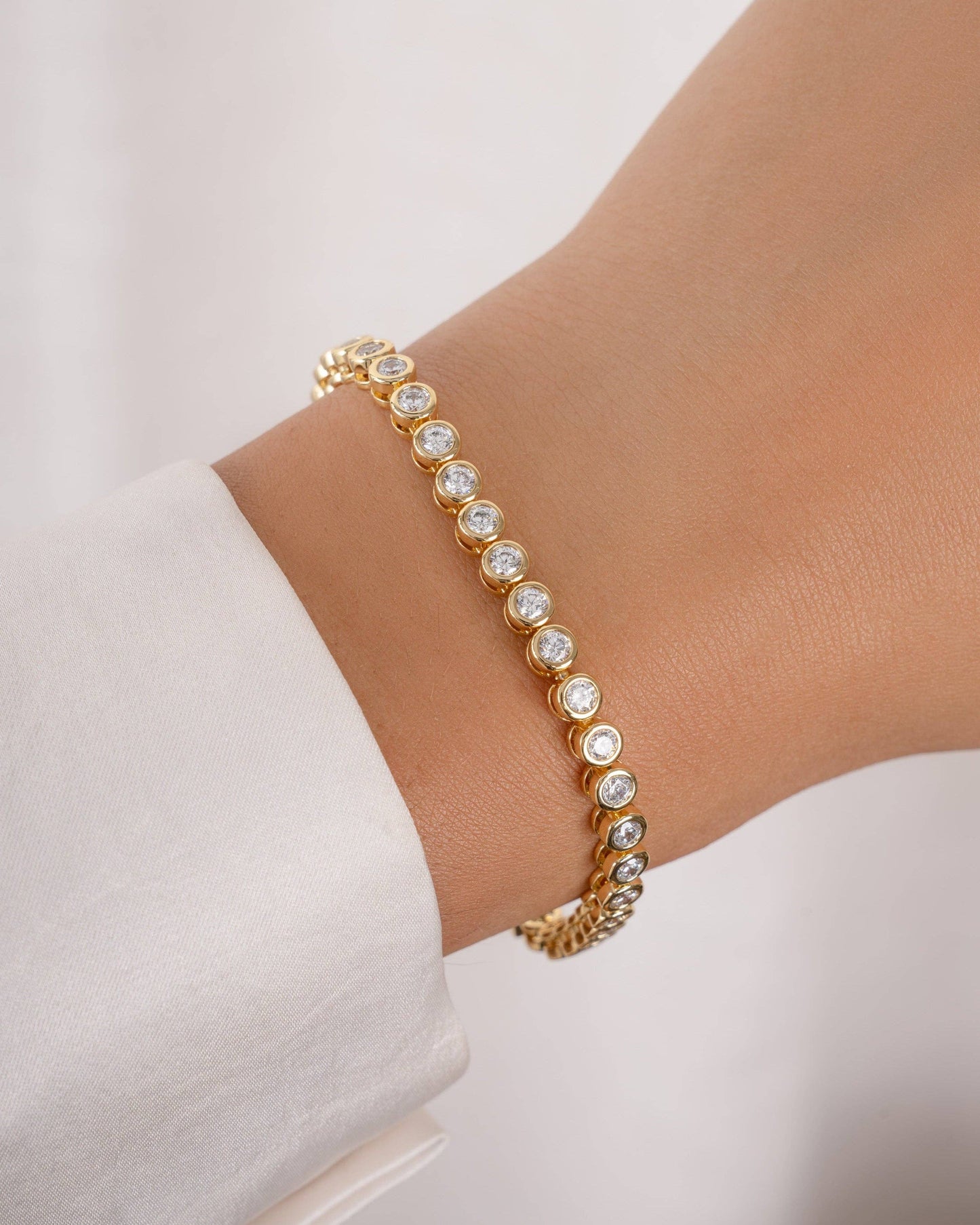 3mm Round Bezel Tennis Bracelet: Gold / 6.25"