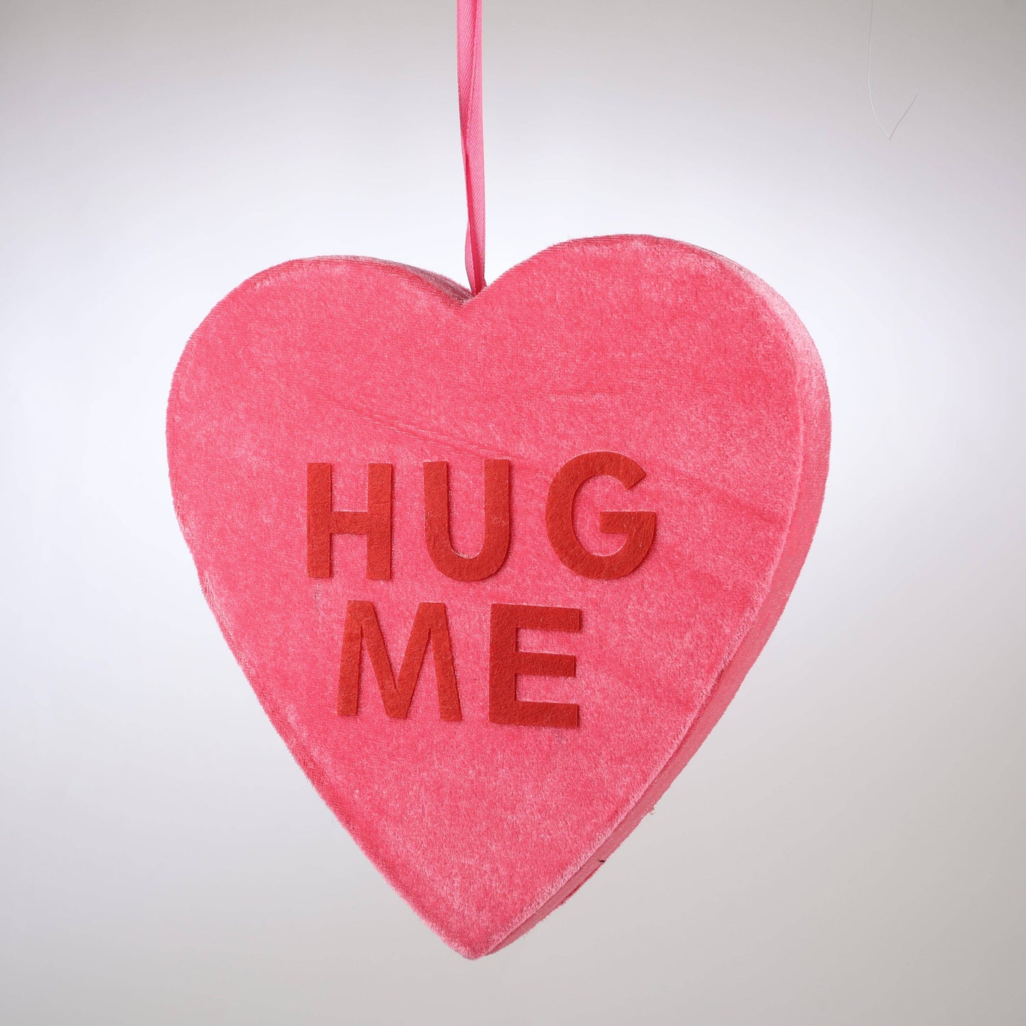 9" HUG ME HANGING HEART