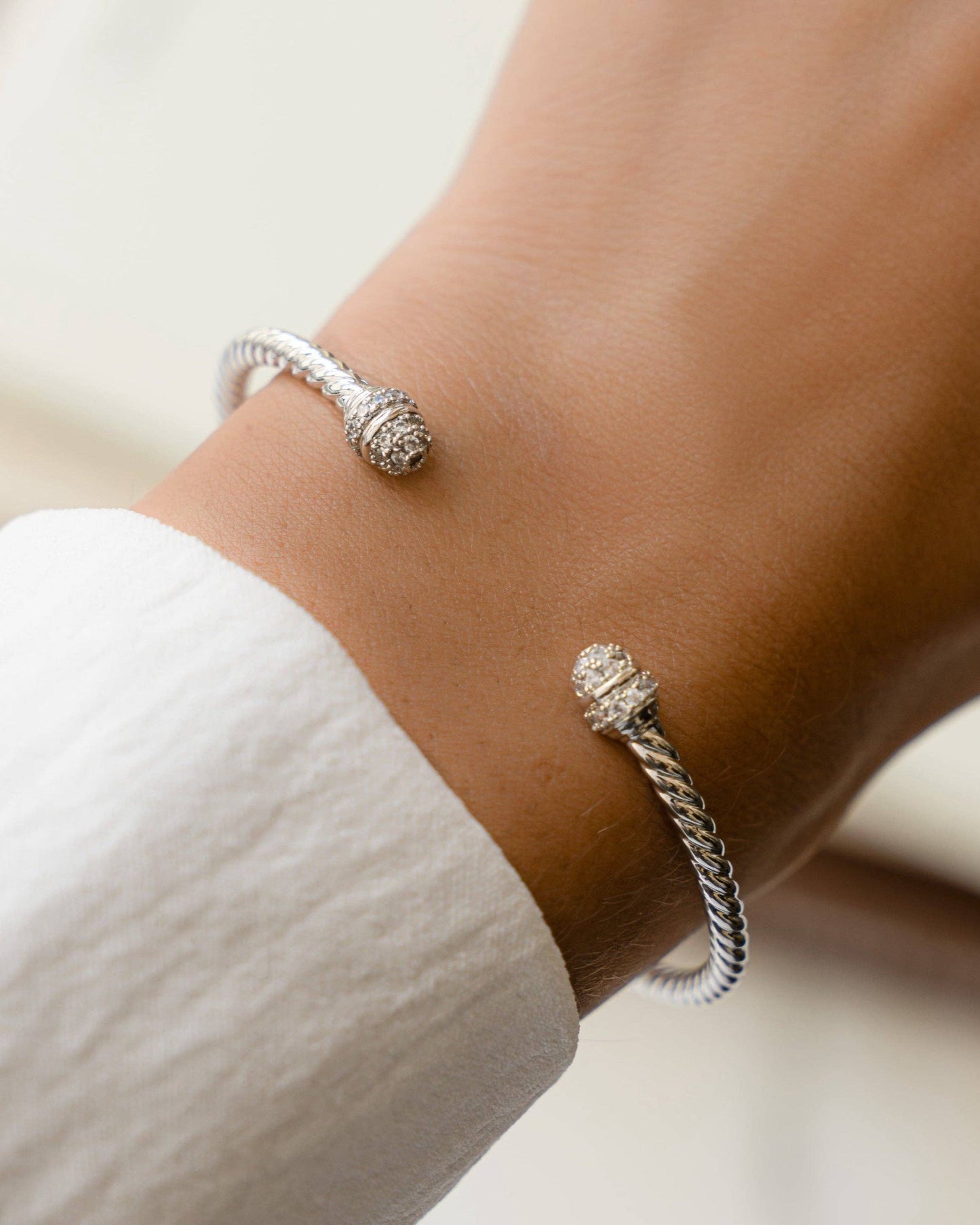 Twisted Bangle Cuff: Gold / 6.25"