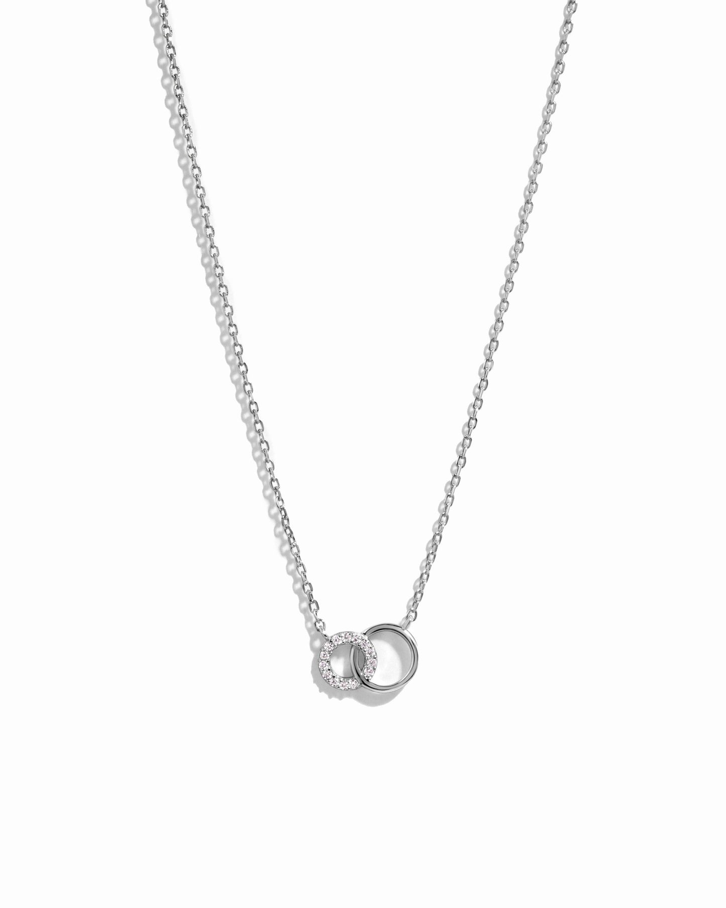 Circle Link Necklace: Gold