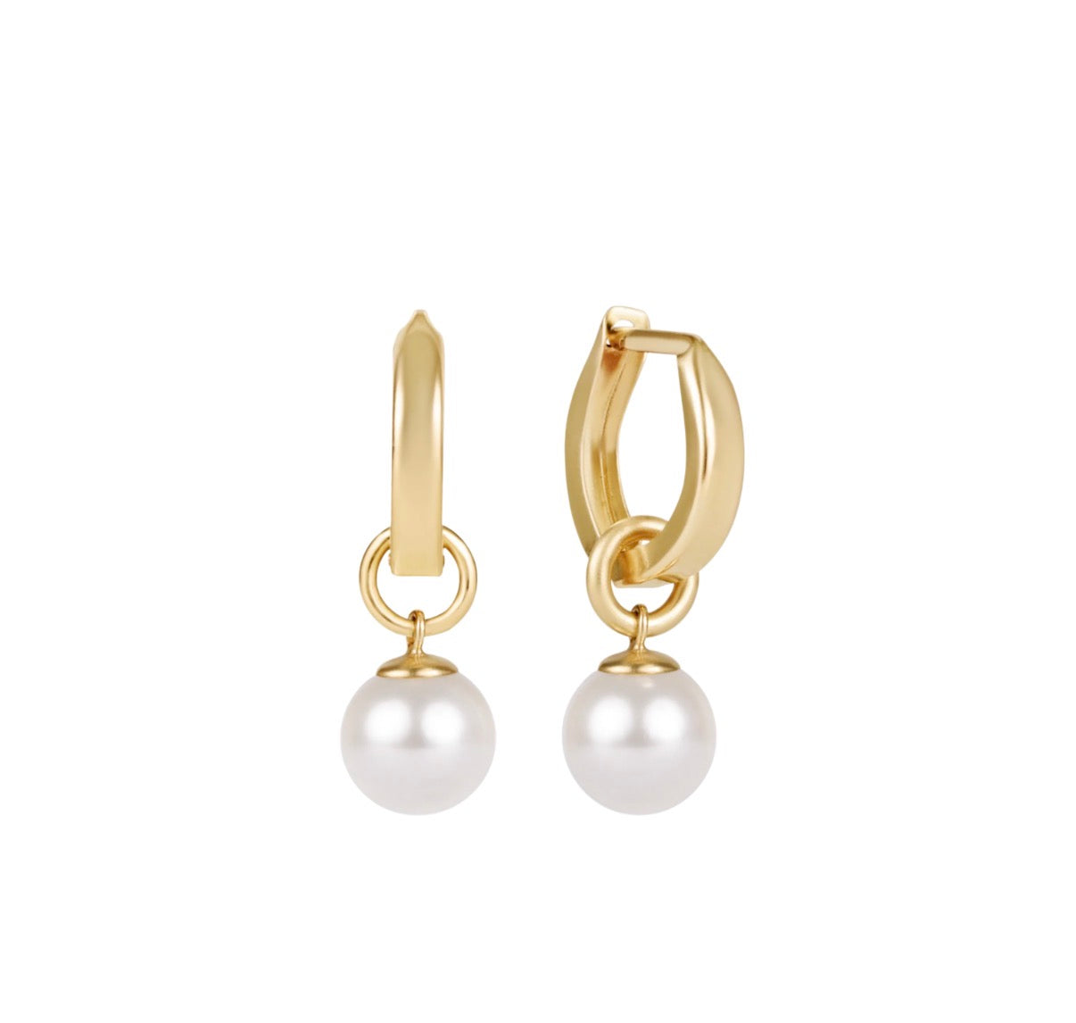 huggie gold 0.5" hoop - classic pearl 8mm charm