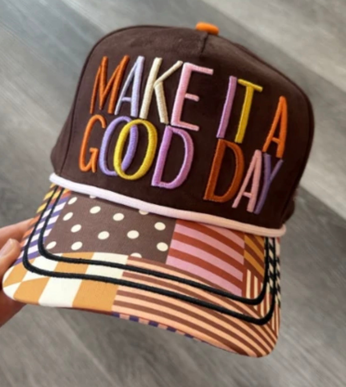 MAKE IT A GOOD DAY Brown Suede