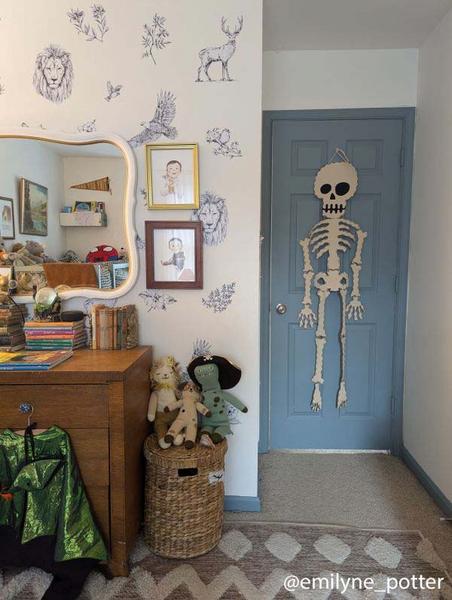 Skeleton Door Hanger