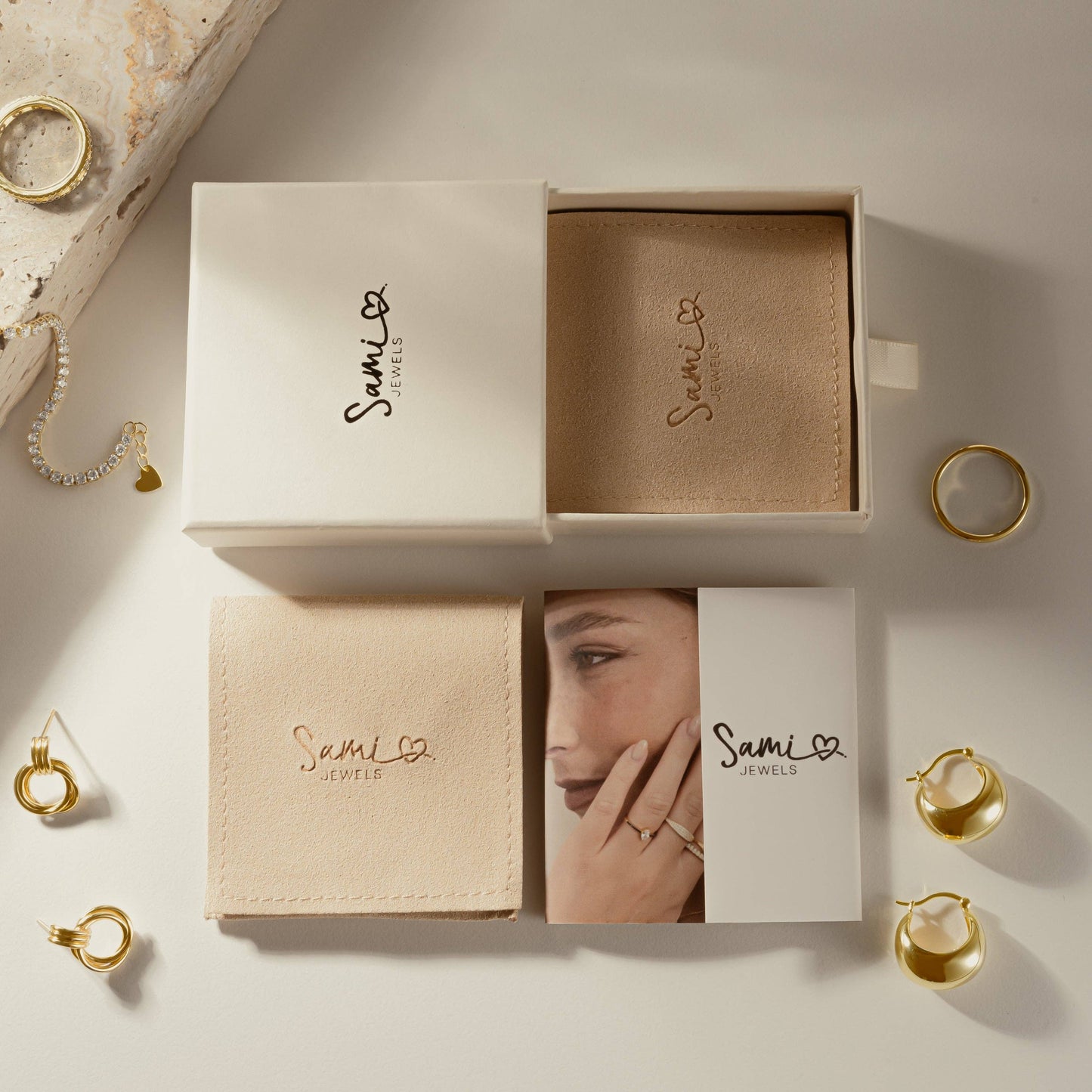 Opal Eternity Ring: Gold / 5