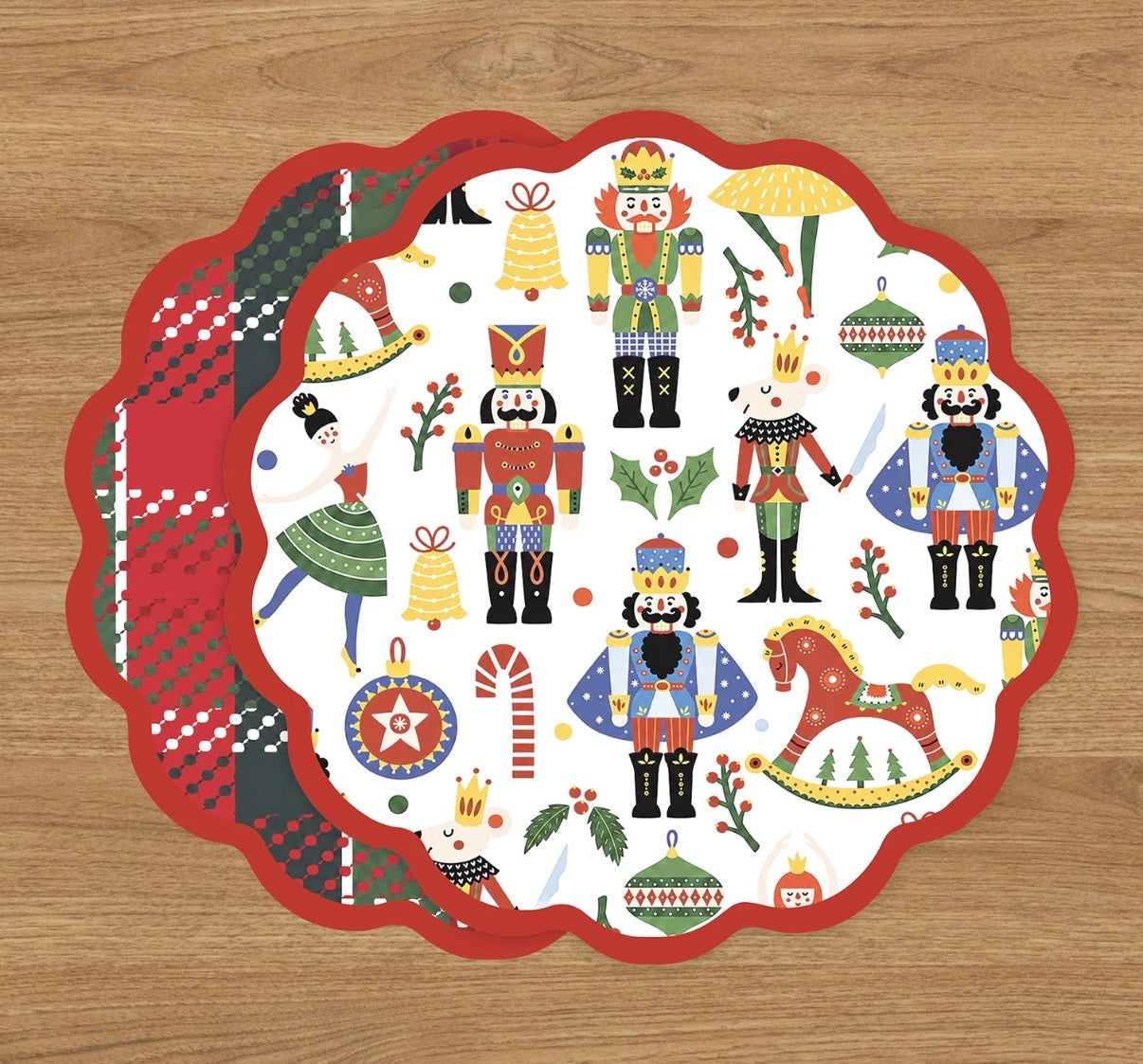 VIDA Nutcracker and Plaid Reversible Placemats Set of 4 (Red and Green)