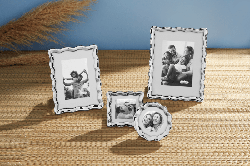 Wavy Metal Frame